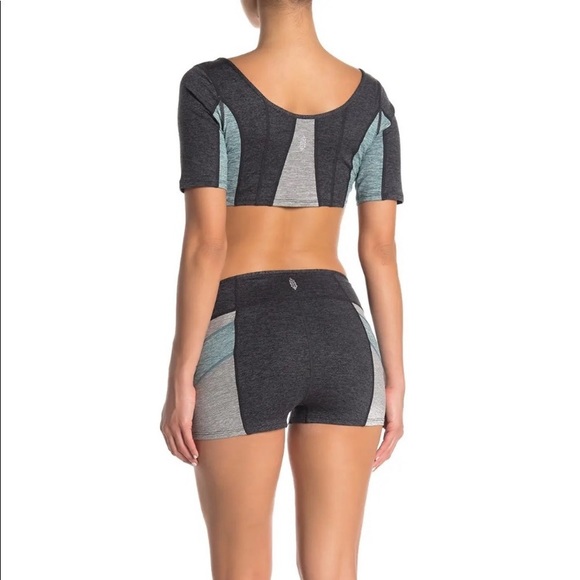 Free People Movement Color Block 2pc Set Black/Grey NWT - Picture 5 of 7